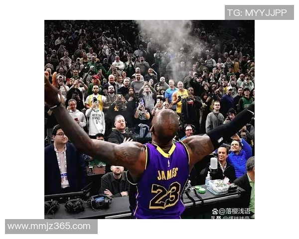 篮球明星与球迷亲密互动瞬间引发热烈反响与感动故事分享